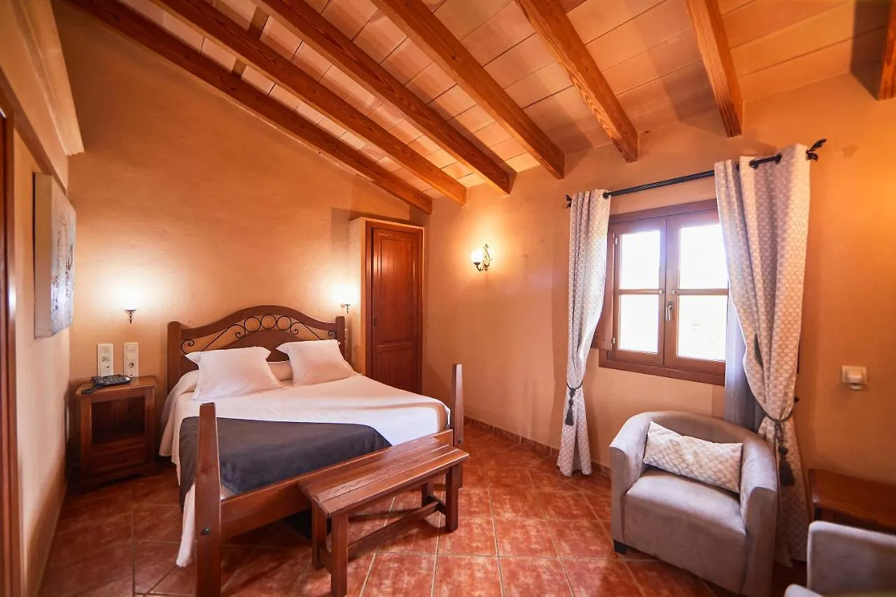 Farm stay Agroturismo Es Quatre Cantons Binissalem Spain