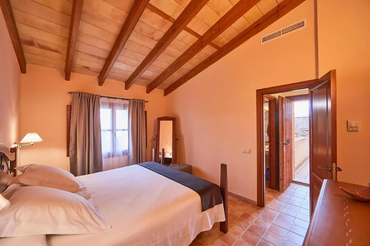 Farm stay Agroturismo Es Quatre Cantons Binissalem